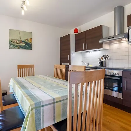 Apartment Steinadler Edelweiss - Skiing Holiday In *